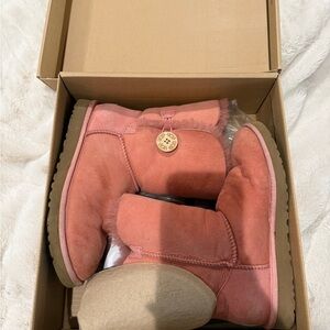 UGG Women’s mini Bailey Button II Boots